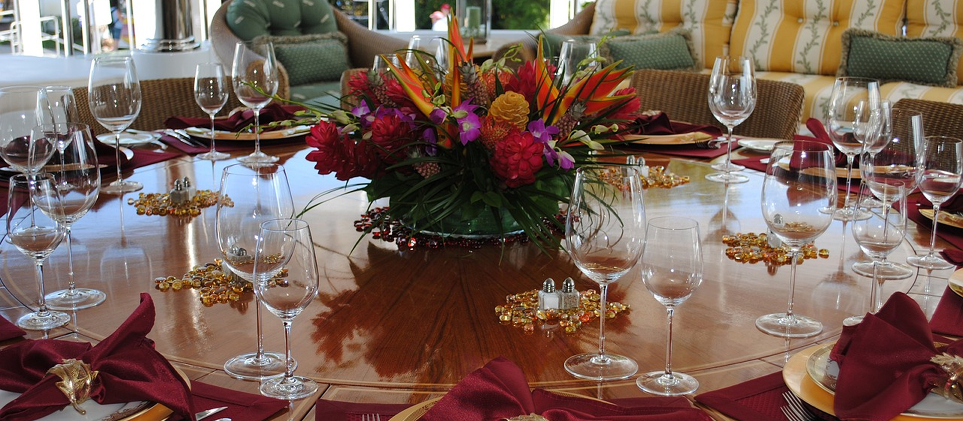 Elegant event table setting with floral centerpiece
